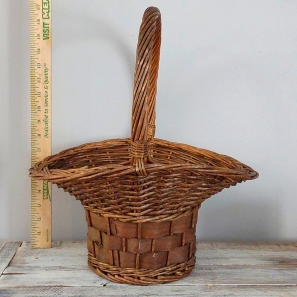 LARGE Vintage Wicker Easter Basket - Picture 1 of 10